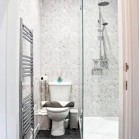 Sea View Sanctuary Tatil Evi