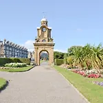 Sea View Sanctuary 度假居
